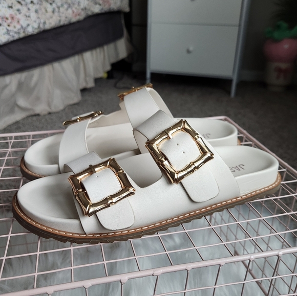 Jason Wu Cream Sandals with Gold Accents - Picture 6 of 7